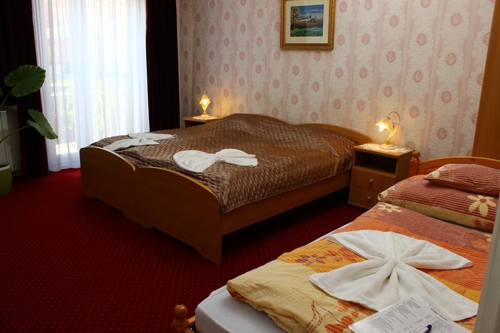 Bed and Breakfast Kalman Panzio Сегед Экстерьер фото